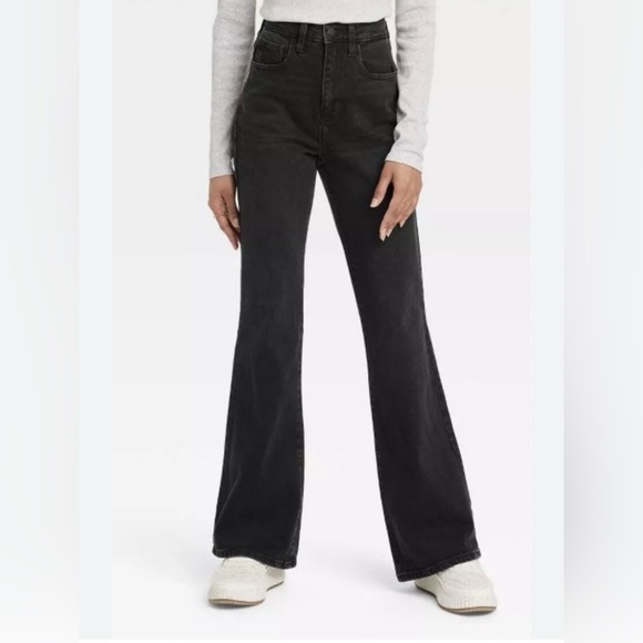 NWT UNIVERSAL THREAD HIGH RISE FLARE size 8 - Picture 1 of 2